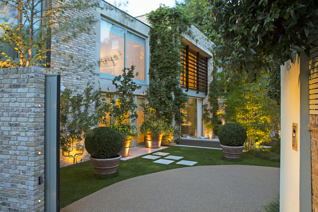 lighting to entrance of contemporary home