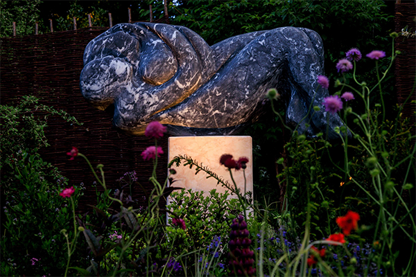 Sculpture lit at Jardin Blanc Chelsea Flower Show