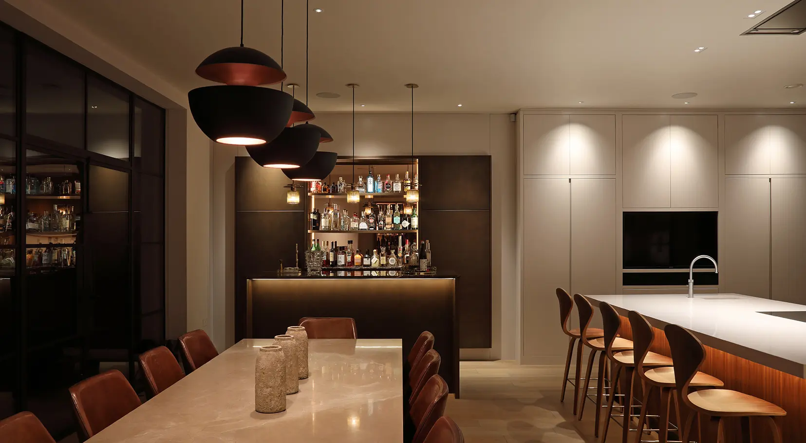 open plan dining and kitchen with good circuiting